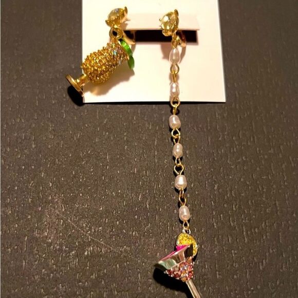 🩷 Betsey Johnson Island Cocktail Mismatched Margaritas Dangle Earrings 🩷 - Picture 3 of 8